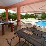 Deni With Private Pool