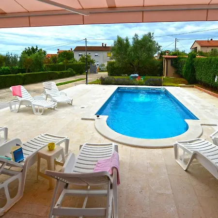 Willa Deni With Private Pool