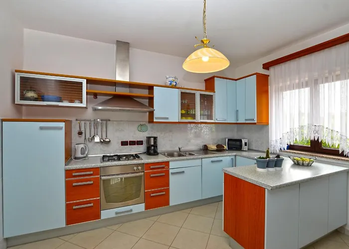 Deni With Private Pool Villa Grandici