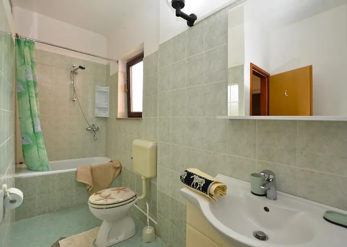 Deni With Private Pool * Grandici