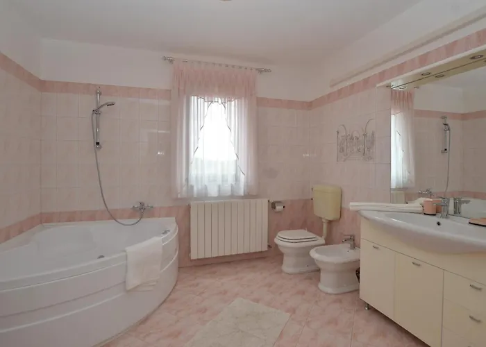 Deni With Private Pool *