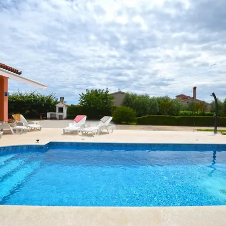 Βίλα Deni With Private Pool