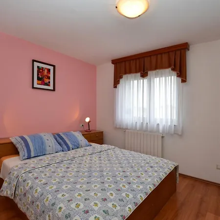 Deni With Private Pool *