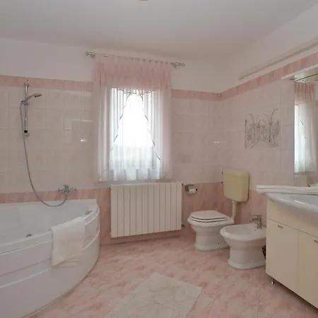 Deni With Private Pool *