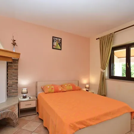 Deni With Private Pool * Grandici