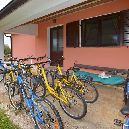 Deni With Private Pool * Grandici